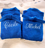 Classic badjas met kimonokraag – geborduurd